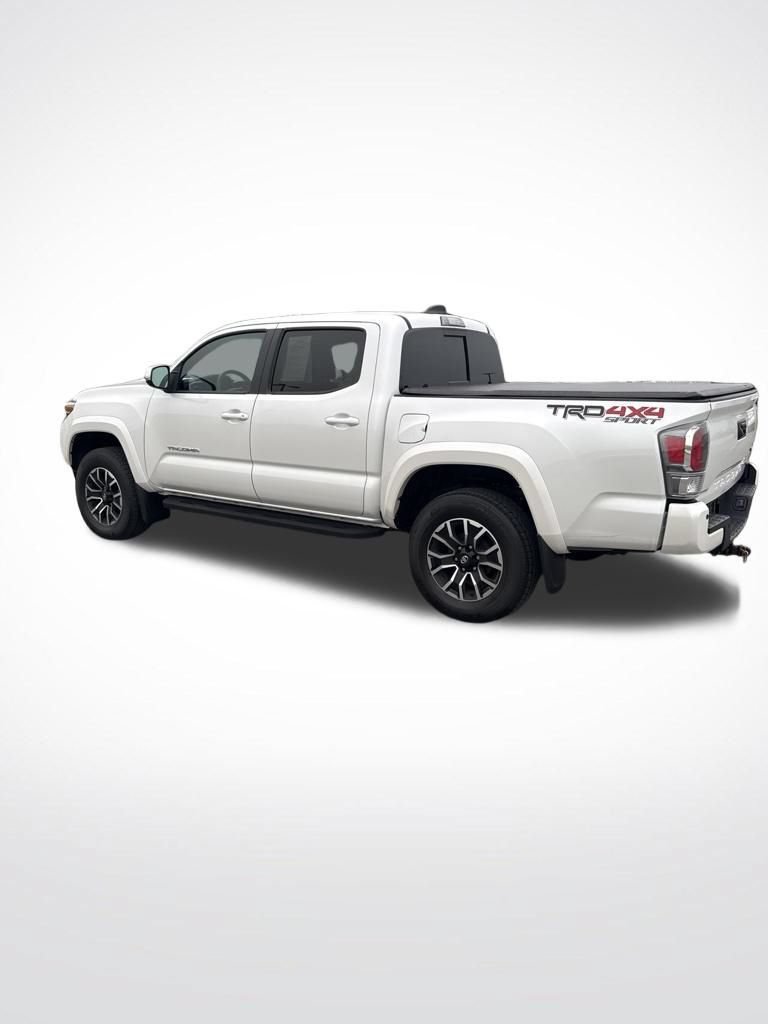 Used 2022 Toyota Tacoma TRD Sport w/ Technology Package AWD/4WD image 3