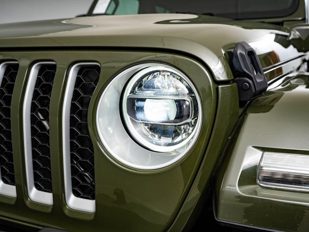 Used 2021 Jeep Wrangler Unlimited Sahara AWD/4WD image 14