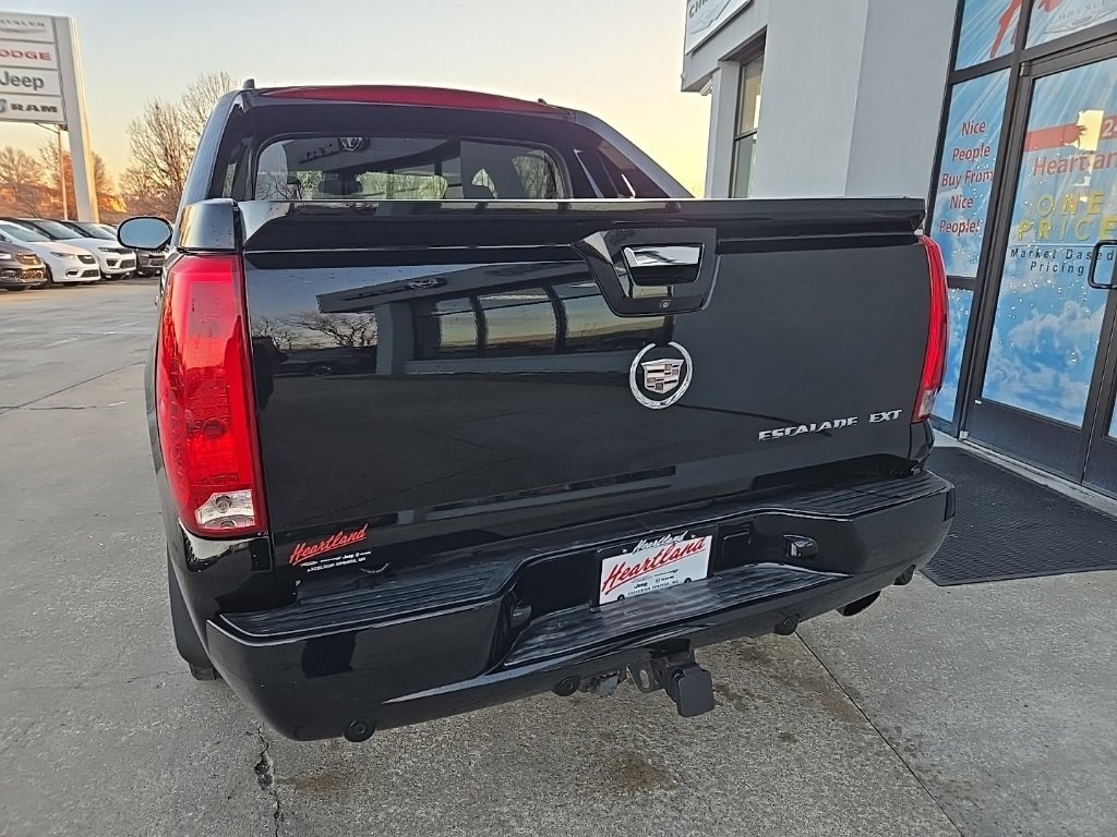 Used 2007 Cadillac Escalade EXT w/ Information Package image 8