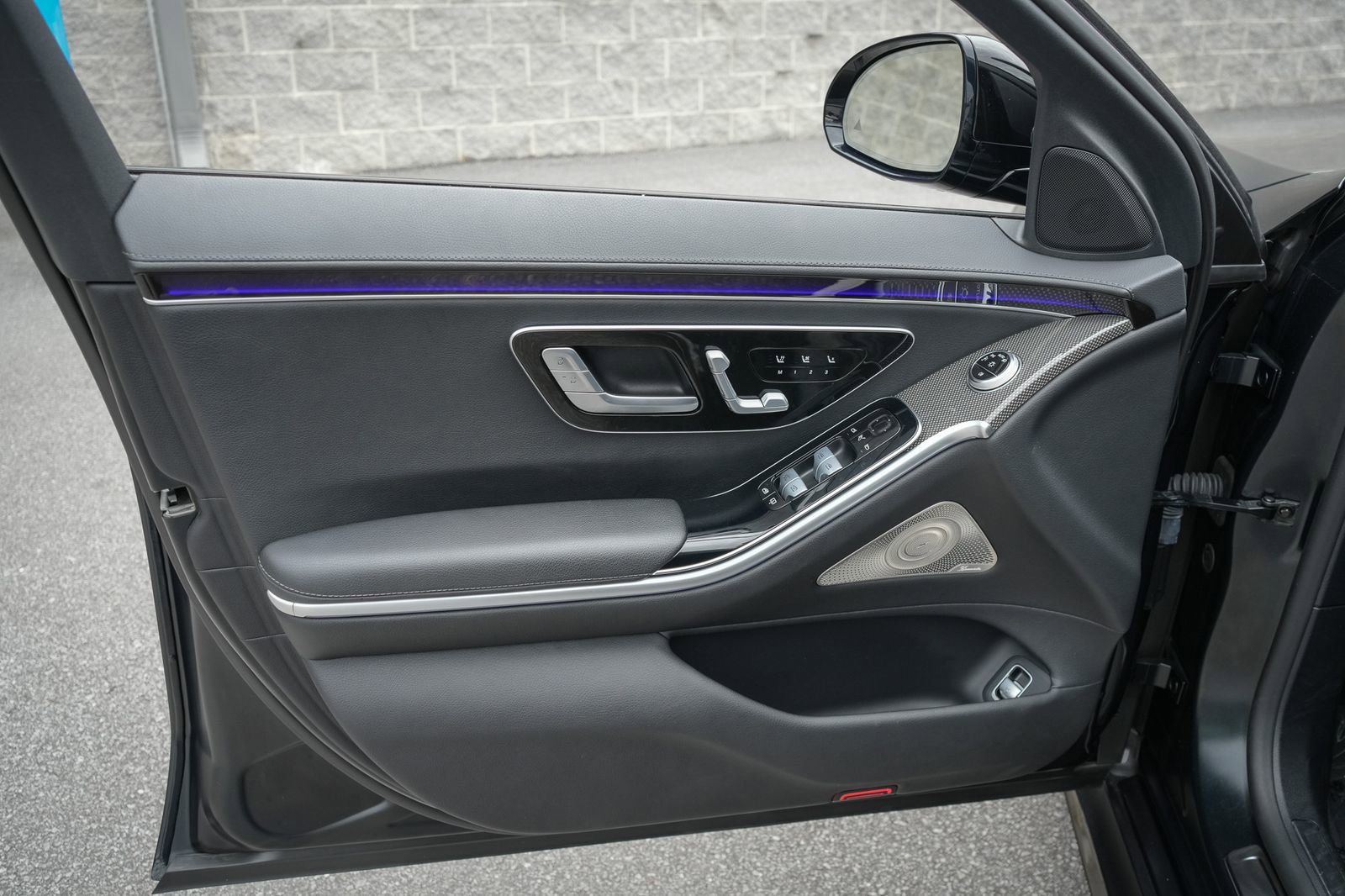 Used 2023 Mercedes-Benz S 580e 4MATIC Sedan w/ AMG Line image 27