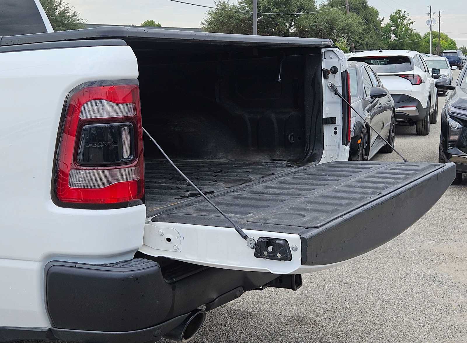 Used 2019 RAM 1500 Rebel w/ Rebel Level 2 Equipment Group AWD/4WD image 26