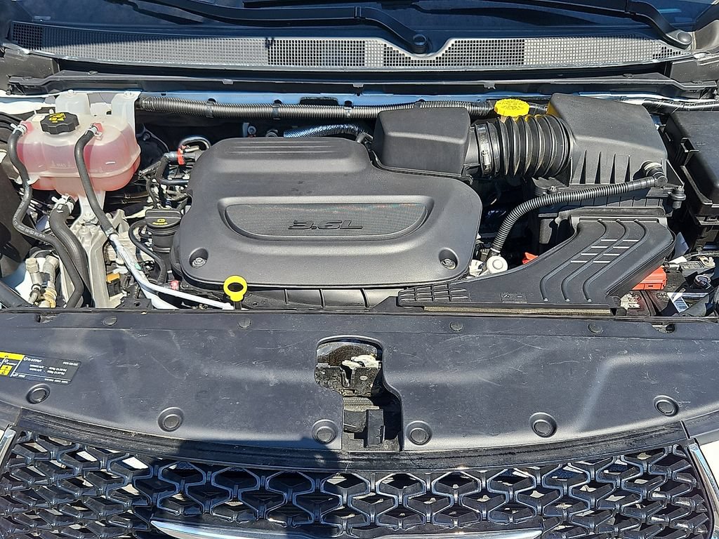 Used 2022 Chrysler Pacifica Limited FWD image 33