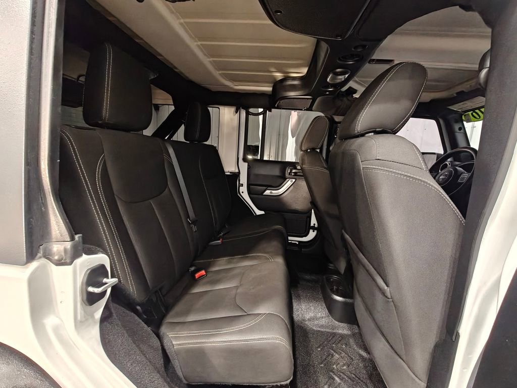 Used 2016 Jeep Wrangler Unlimited Sahara w/ Trailer Tow Group image 23