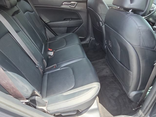 Used 2025 Kia Sportage EX FWD image 18