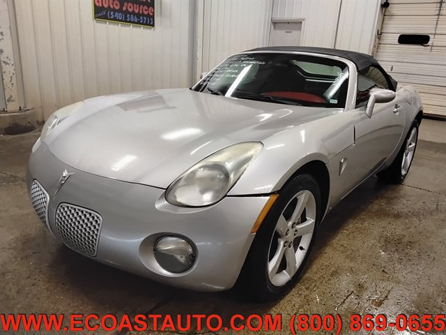 Used 2006 Pontiac Solstice Convertible w/ Convenience Package RWD image 4