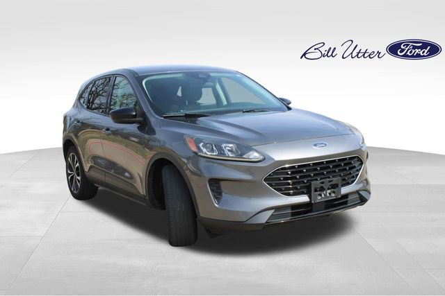 Used 2022 Ford Escape SE w/ SE Sport Appearance Package image 3
