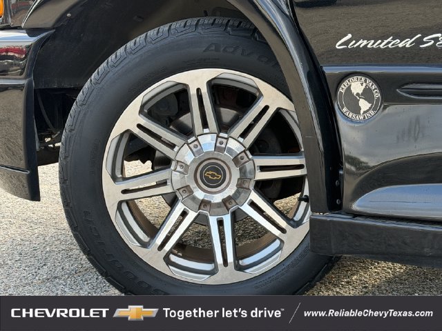 Used 2018 Chevrolet Express 2500 Extended w/ Enhanced Convenience Package RWD image 10