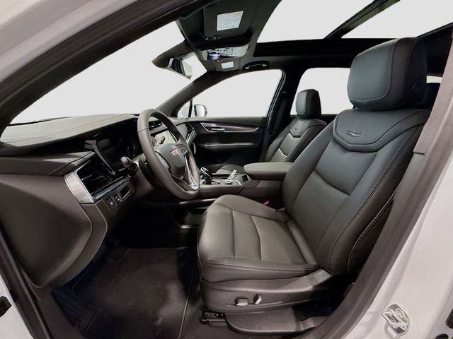 New 2025 Cadillac XT6 Luxury image 18
