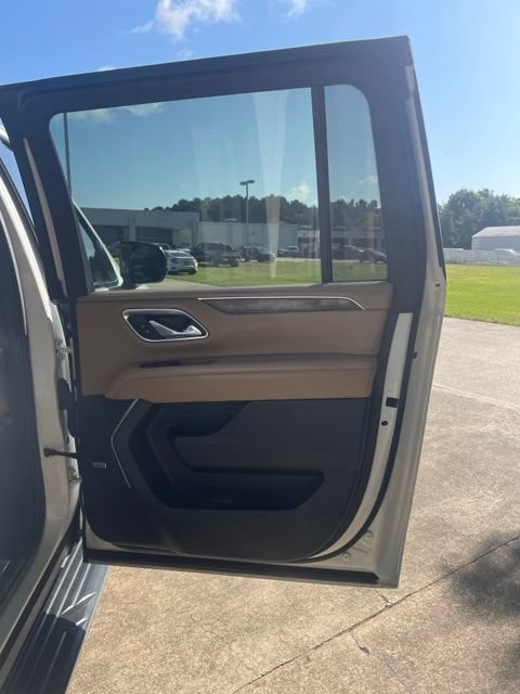Used 2021 Chevrolet Suburban Premier w/ Texas Edition RWD image 19