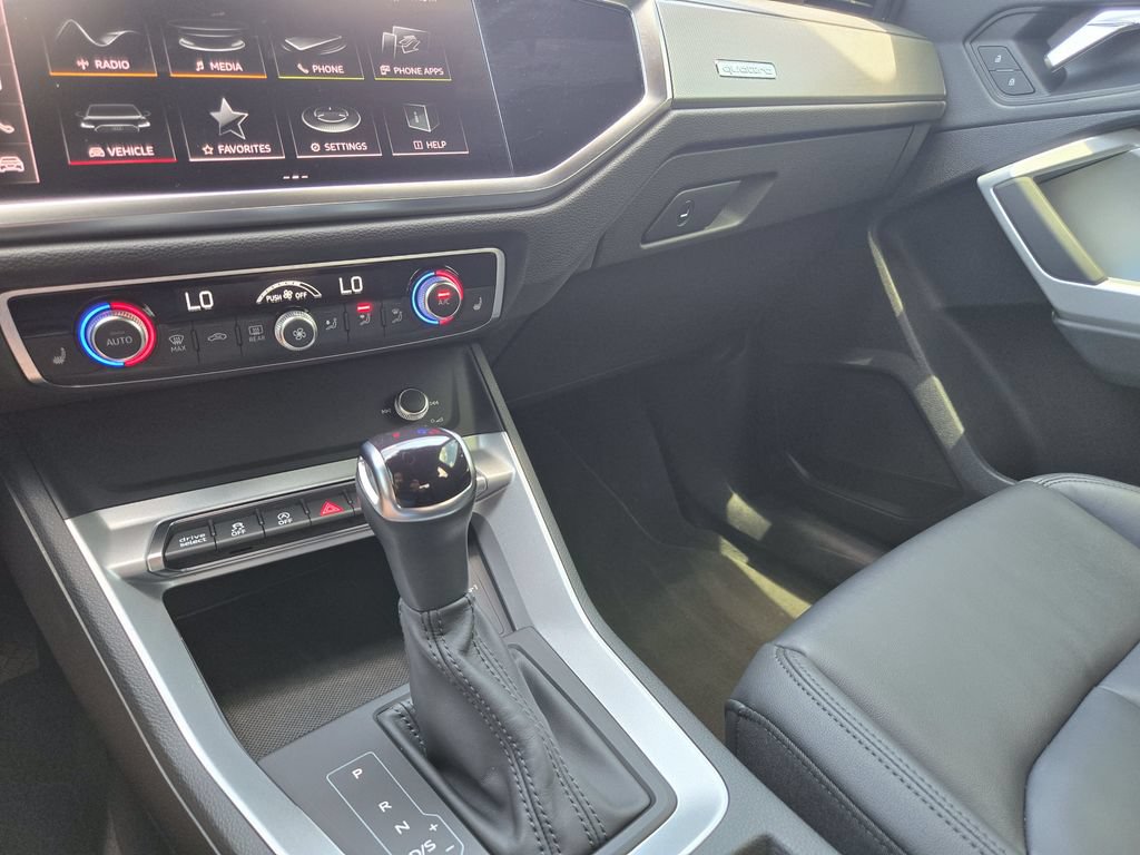 Used 2025 Audi Q3 2.0T Premium AWD/4WD image 19