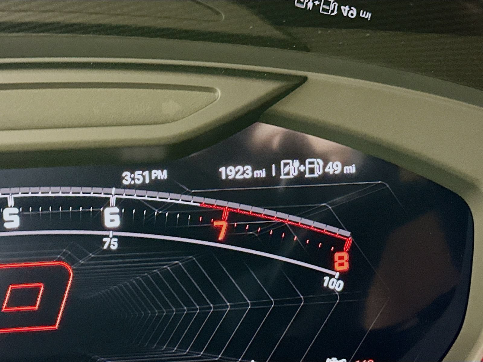 Used 2025 Lamborghini Urus SE AWD/4WD image 23
