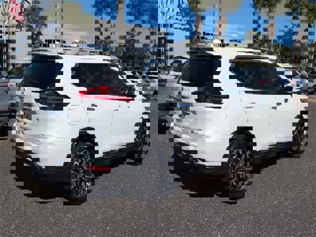 Used 2017 Nissan Rogue SL w/ SL Premium Package image 8