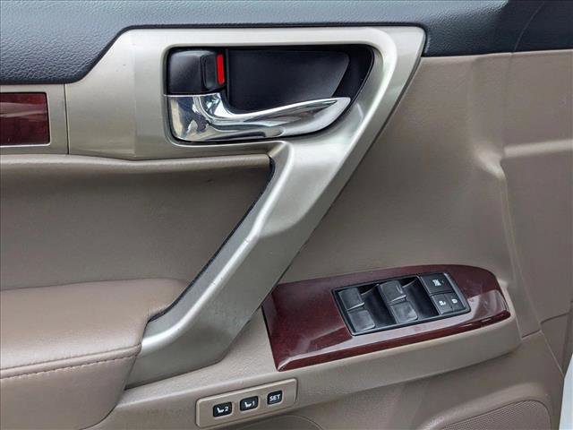 Used 2017 Lexus GX 460 Premium image 15