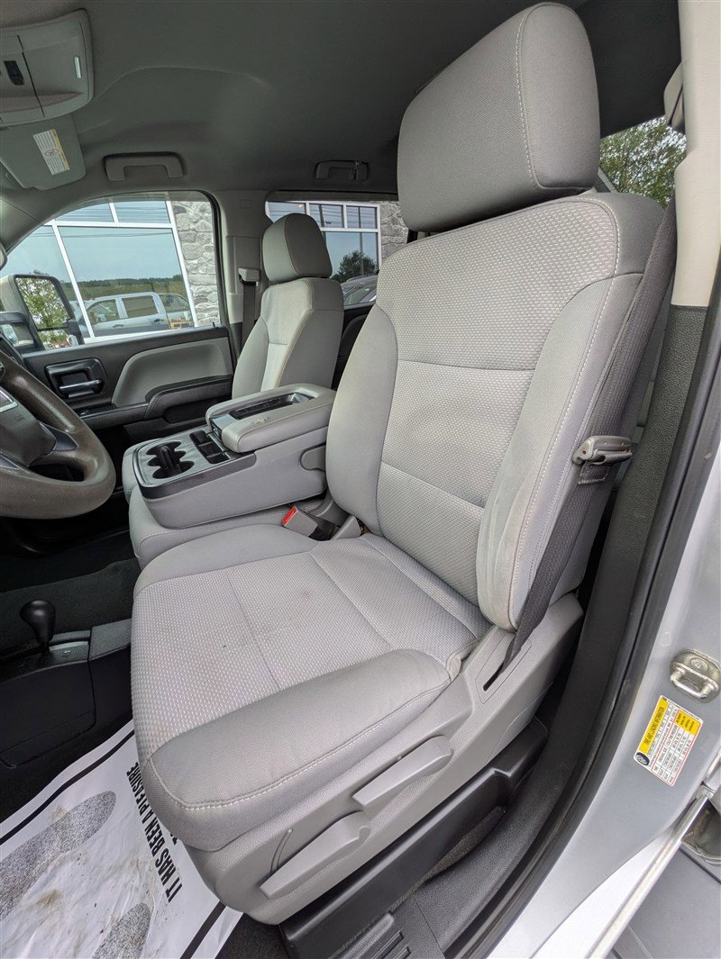 Used 2019 GMC Sierra 2500 4x4 Crew Cab w/ Sierra Convenience Package image 16