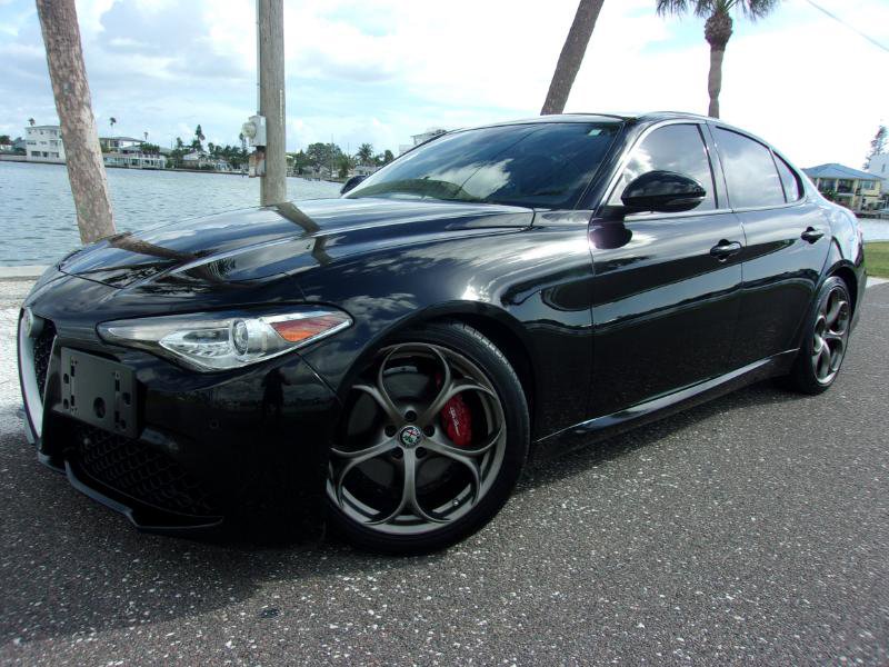 Used 2017 Alfa Romeo Giulia Ti w/ TI 19" Sport Package image 12