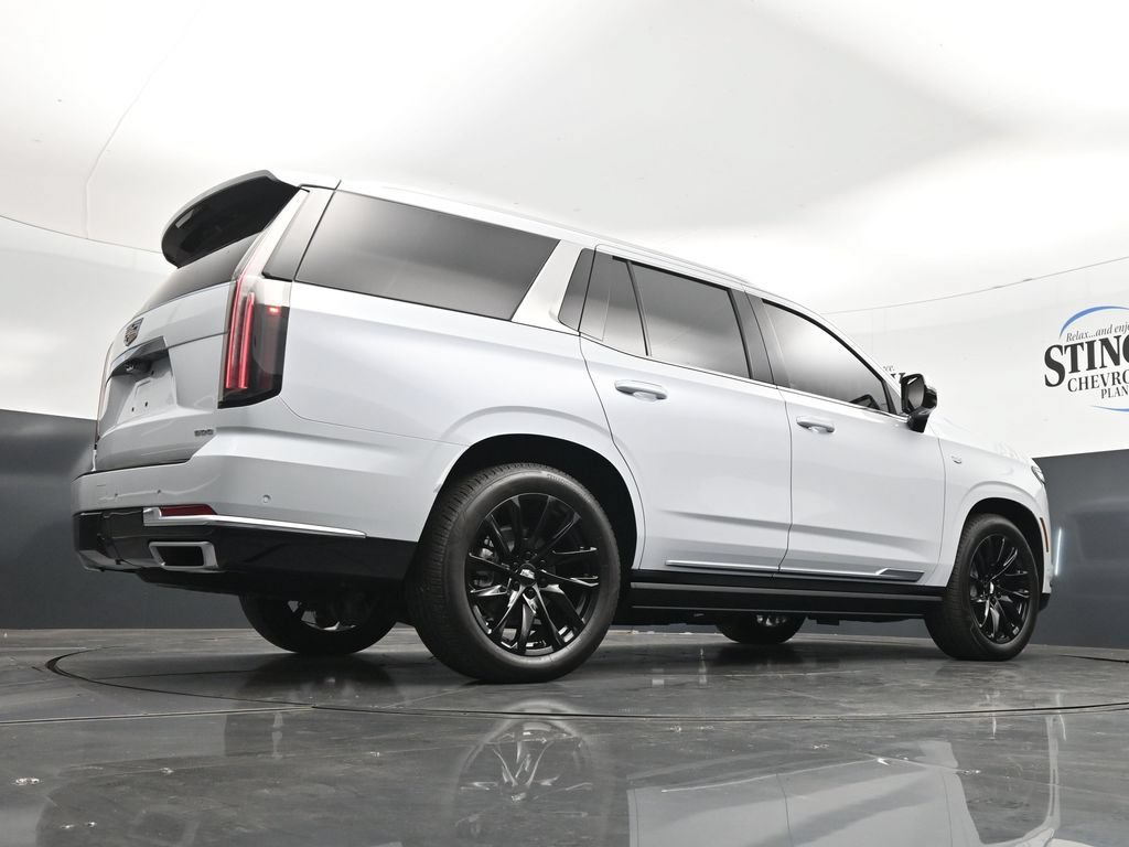 Used 2026 Cadillac Escalade Luxury w/ Touring Package AWD/4WD image 32