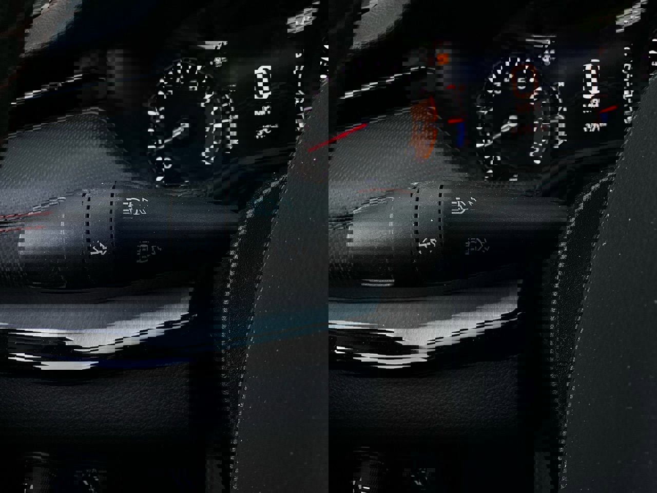 Used 2025 Jeep Compass Trailhawk AWD/4WD image 36