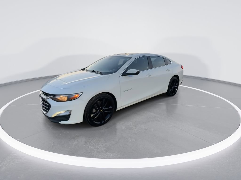Used 2023 Chevrolet Malibu LT w/ Sport Edition image 4