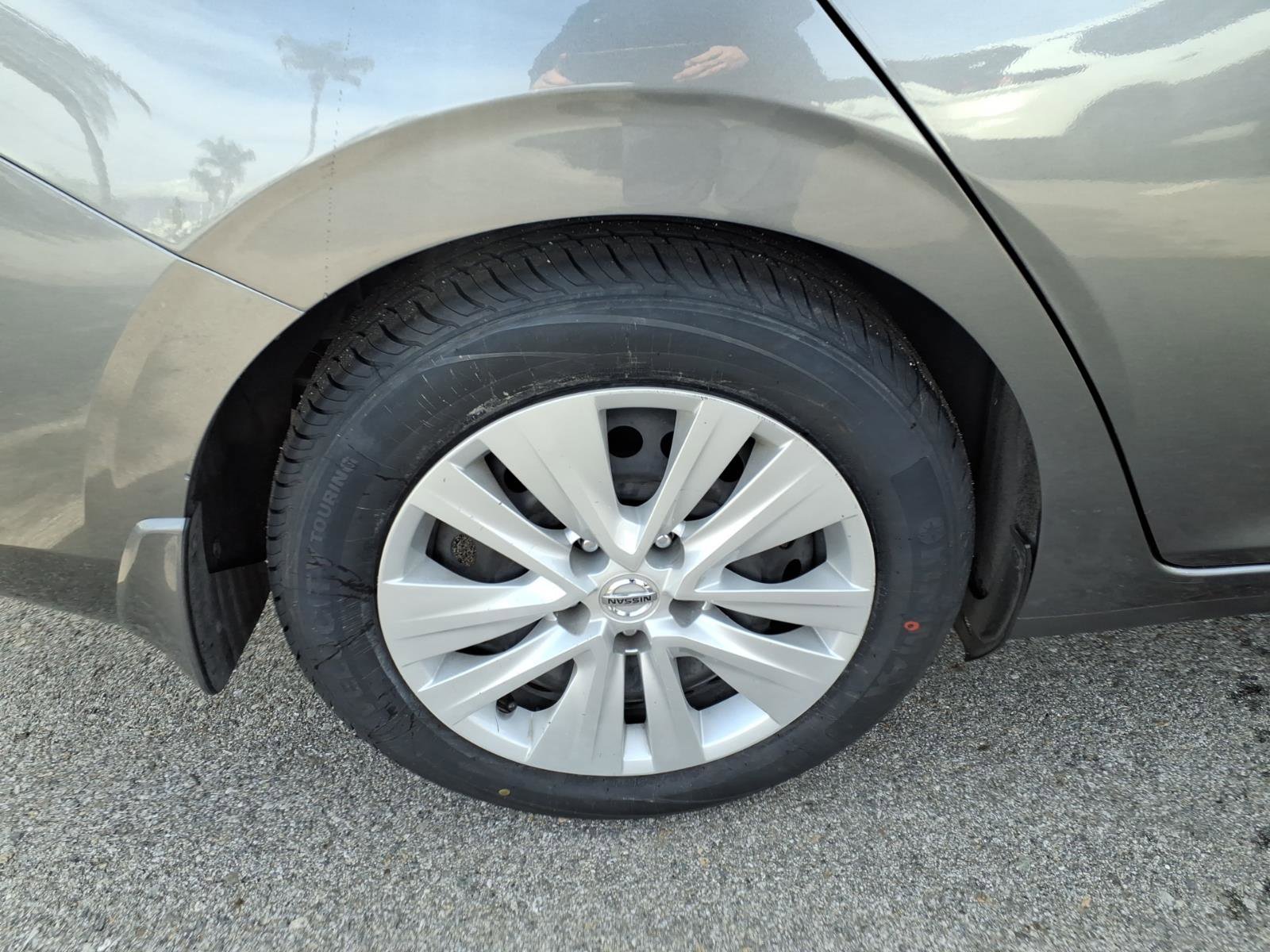 Certified 2022 Nissan Sentra S image 5