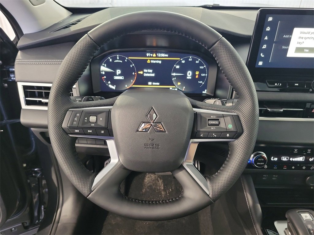 New 2025 Mitsubishi Outlander SEL image 18