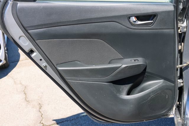 Used 2021 Hyundai Accent SE FWD image 11