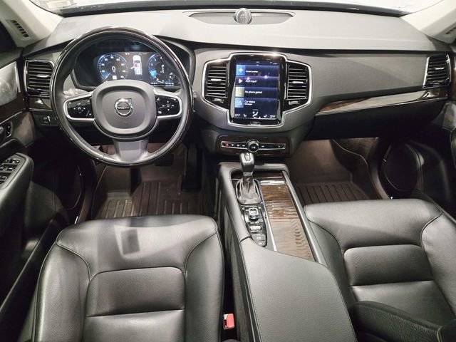 Used 2016 Volvo XC90 T6 Momentum w/ Momentum Plus Package image 7