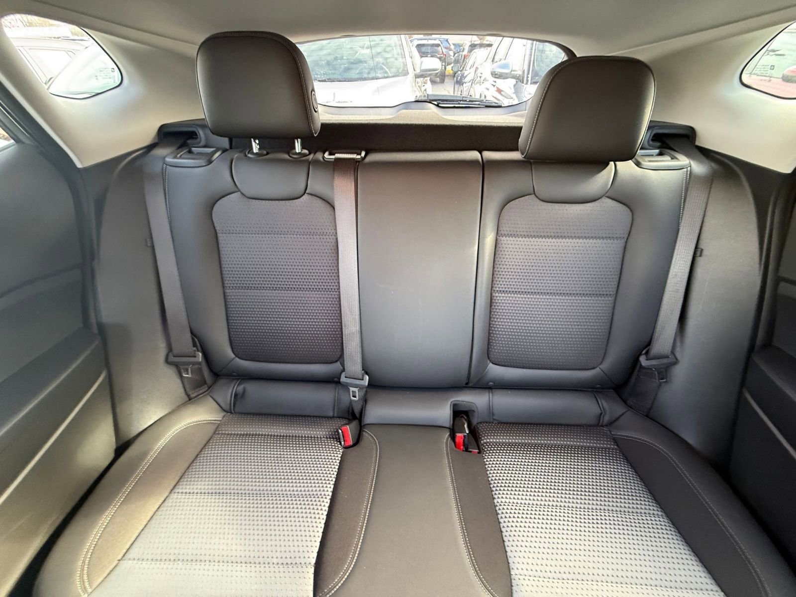 Used 2025 Chevrolet Trax LT w/ LT Convenience Package image 37