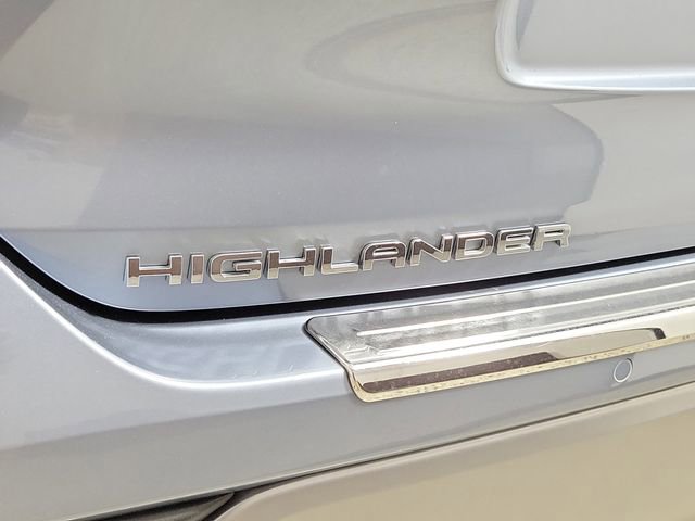 Used 2022 Toyota Highlander Platinum AWD/4WD image 9