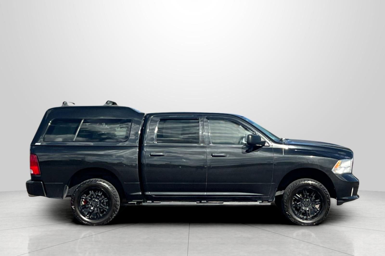 Used 2015 RAM 1500 Express image 3