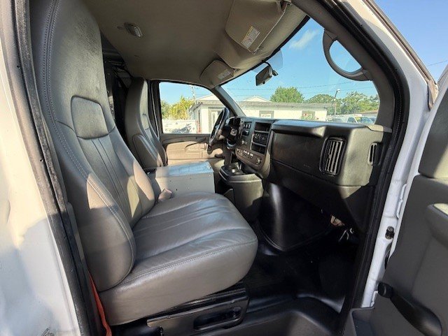 Used 2013 Chevrolet Express 2500 image 21