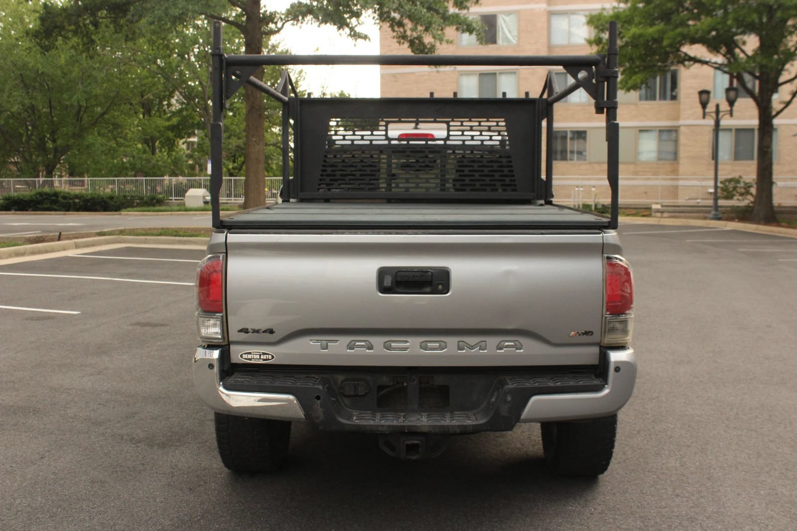 Used 2019 Toyota Tacoma TRD Sport AWD/4WD image 8