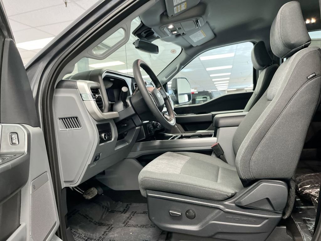 New 2026 Ford F350 XLT w/ XLT Premium Package AWD/4WD image 14