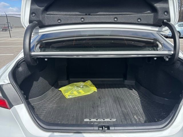 Used 2024 Toyota Camry LE w/ Convenience Package image 13