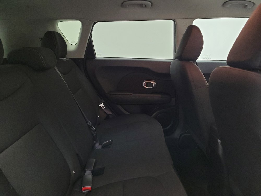 Used 2015 Kia Soul FWD image 19