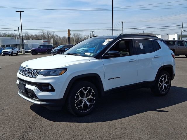 Used 2024 Jeep Compass Limited w/ Sun and Sound Group image 3