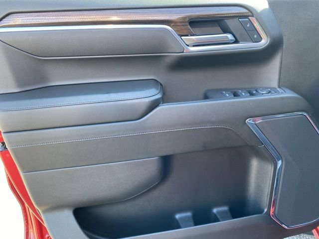 Used 2025 Chevrolet Silverado 1500 LT Trail Boss w/ Dark Appearance Package image 16