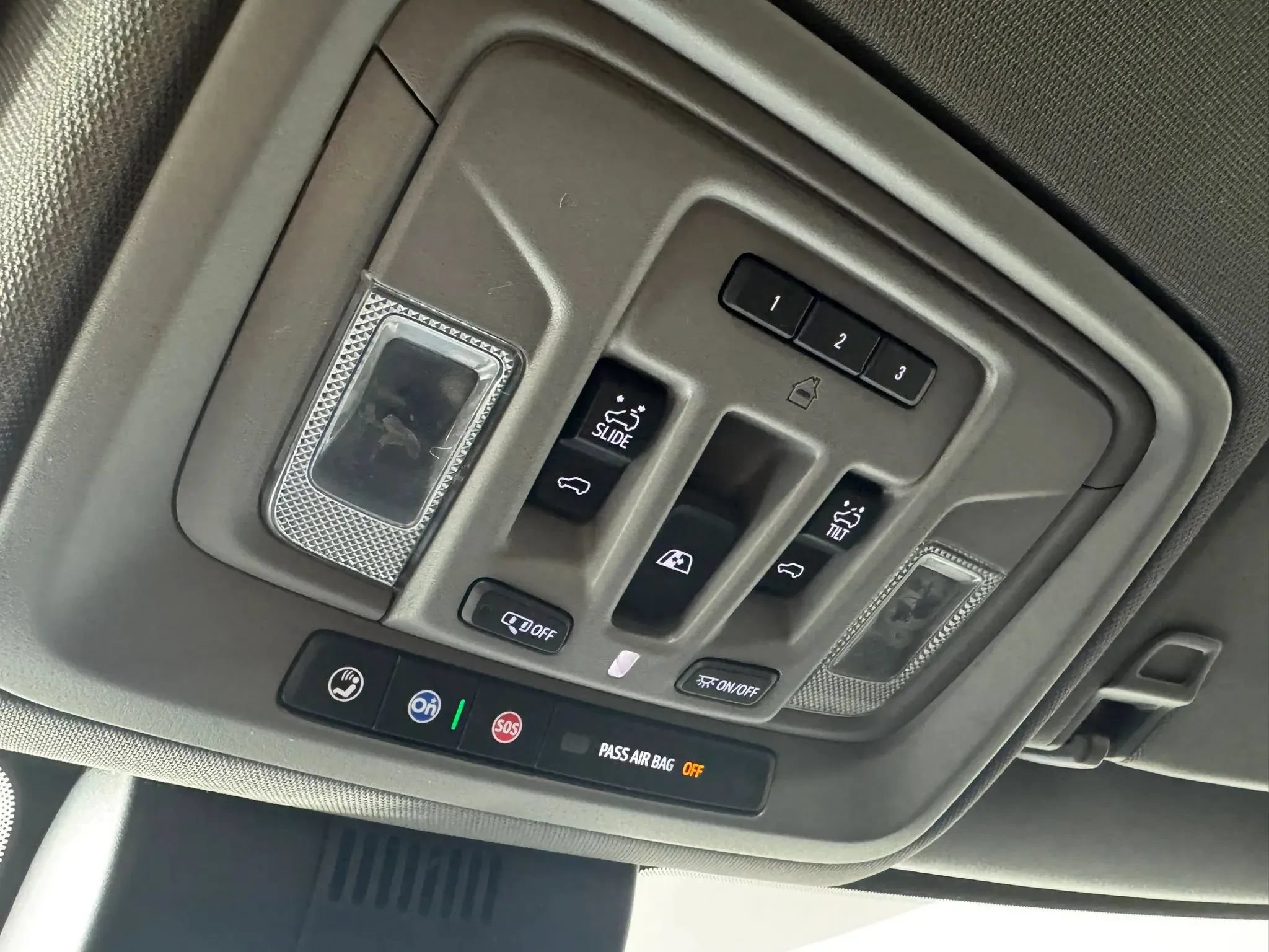 Used 2024 GMC Sierra 1500 Denali w/ Denali Reserve Package AWD/4WD image 25