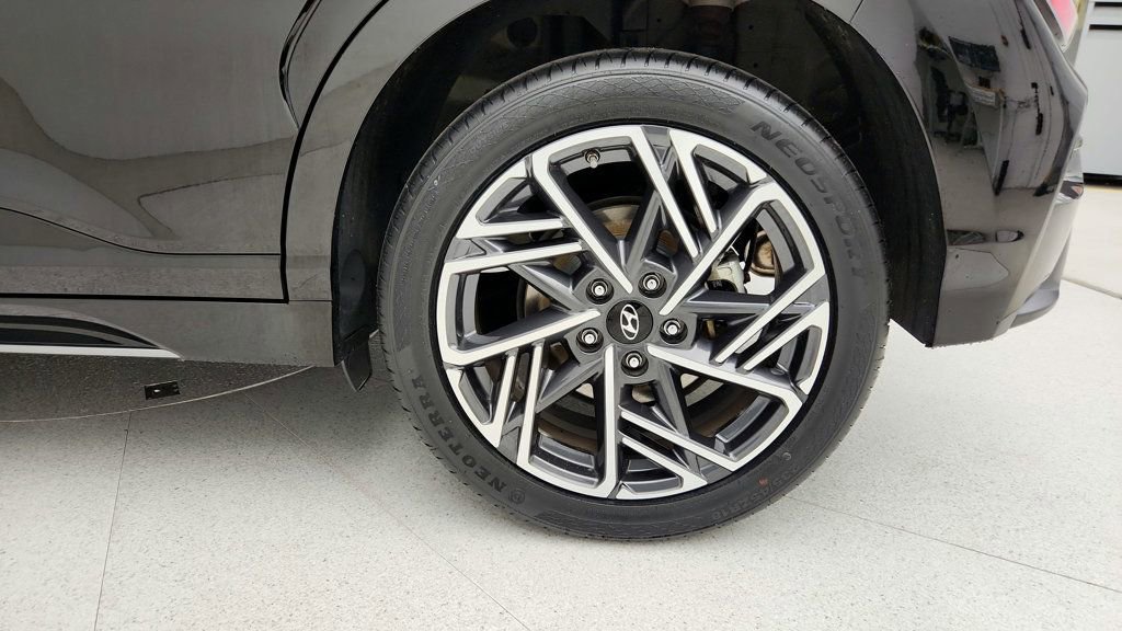 Used 2022 Hyundai Kona N Line image 9