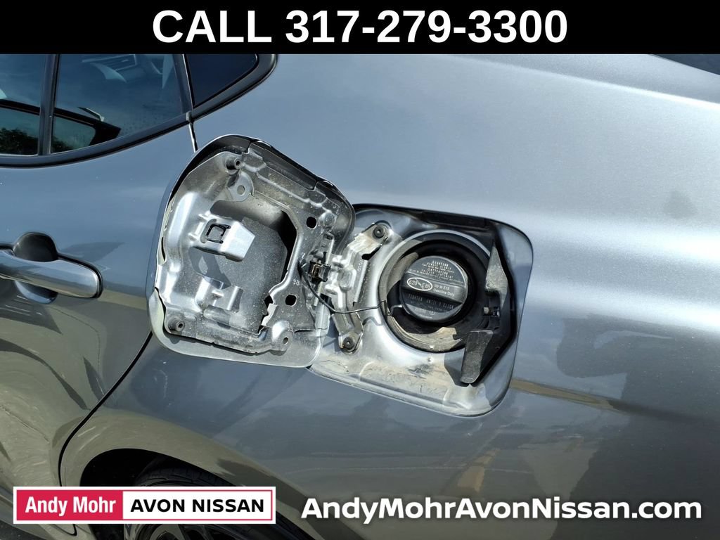 Used 2025 Toyota Camry SE FWD image 14