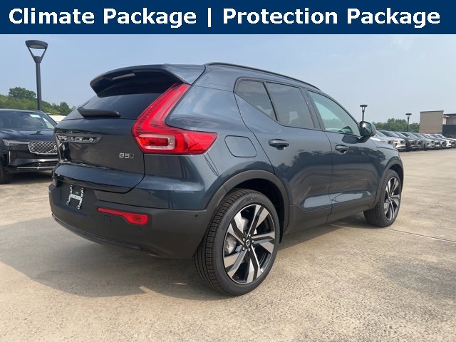 New 2026 Volvo XC40 B5 Ultra w/ Climate Package image 7