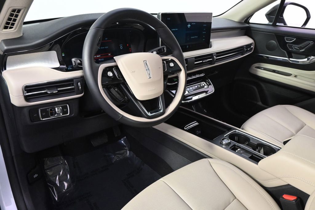 New 2026 Lincoln Corsair Premiere image 12