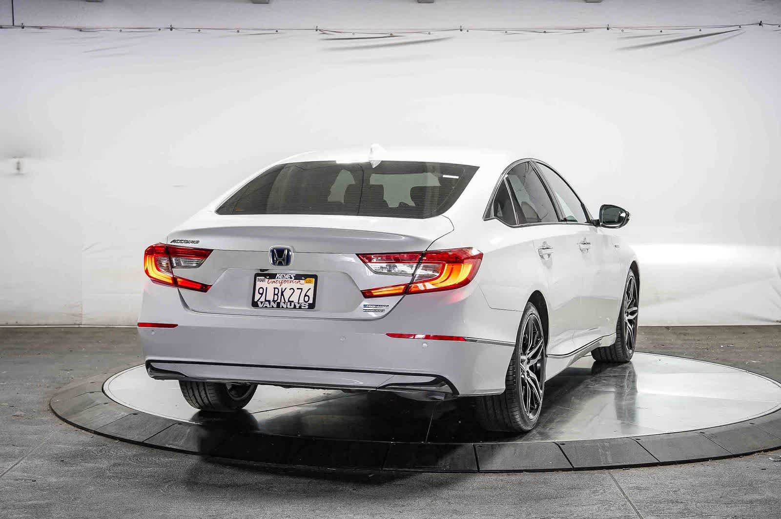 Used 2021 Honda Accord Touring image 4
