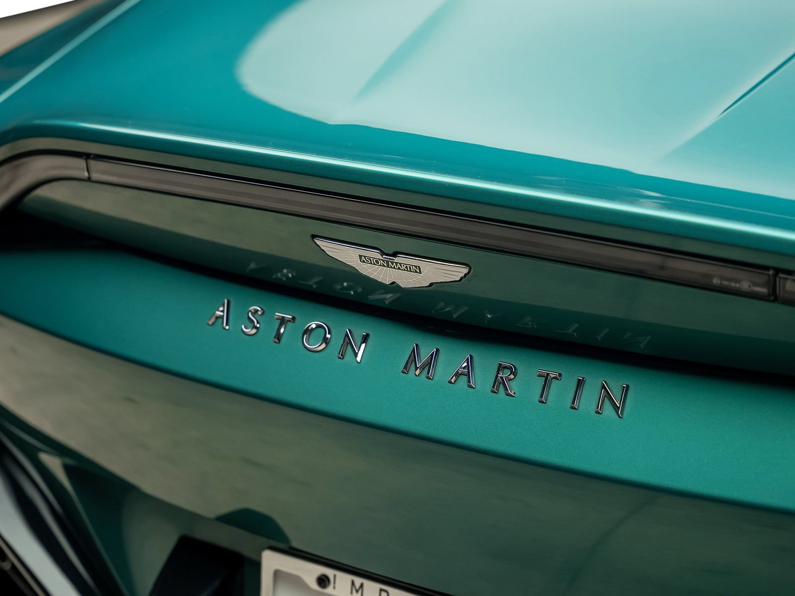 Used 2023 Aston Martin V8 Vantage Roadster RWD image 15