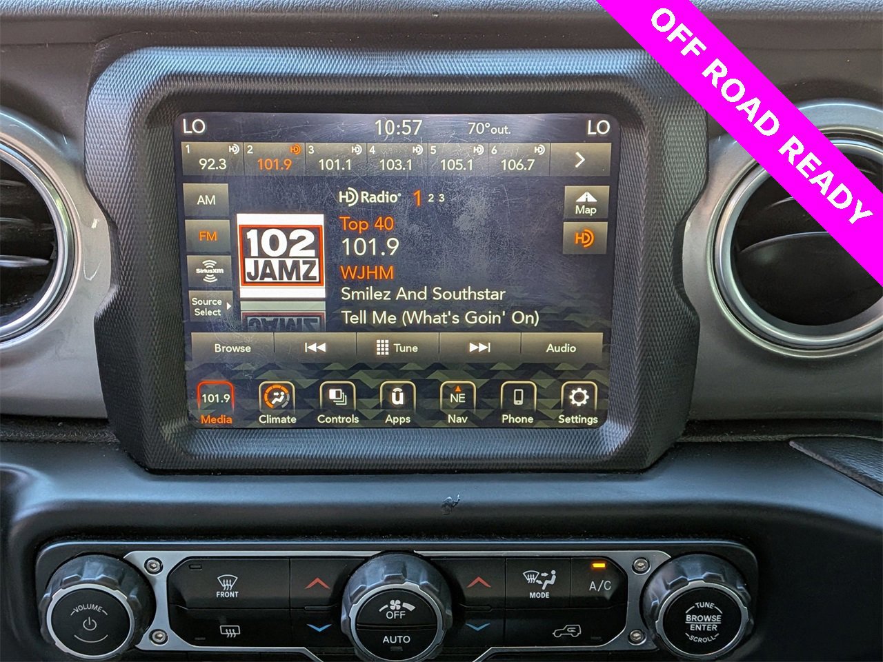 Used 2020 Jeep Wrangler Unlimited Sahara w/ Uconnect 4C Nav & Sound Group image 15