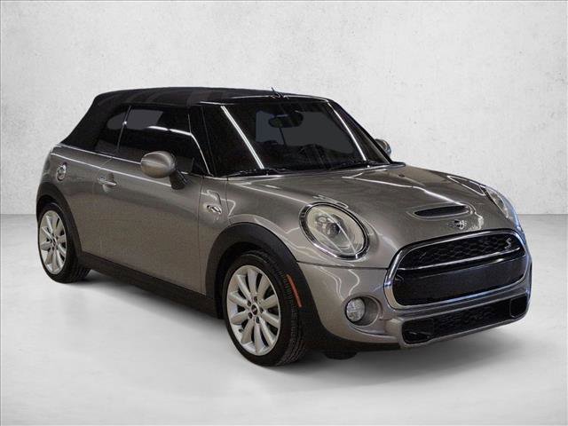 Used 2017 MINI Cooper S image 3