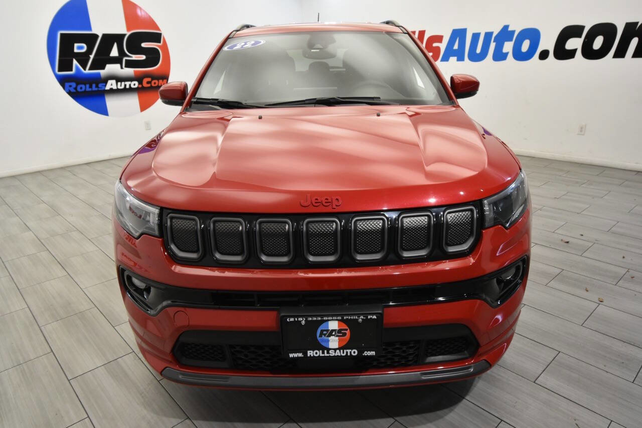 Used 2022 Jeep Compass Limited image 8