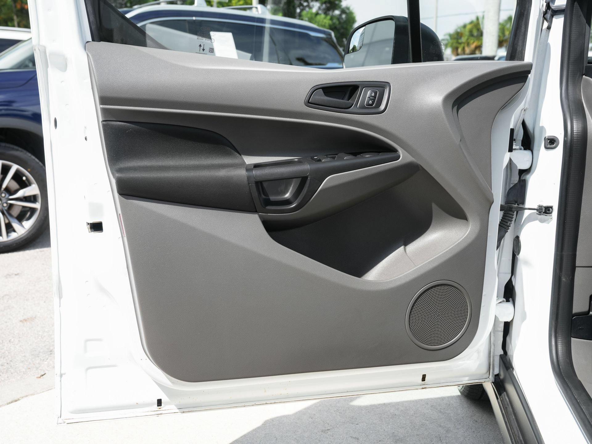Used 2023 Ford Transit Connect XL FWD image 31