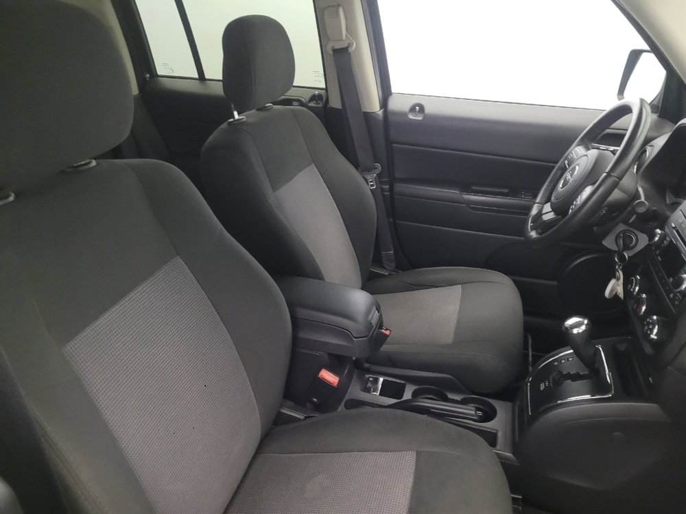 Used 2017 Jeep Patriot Latitude image 21