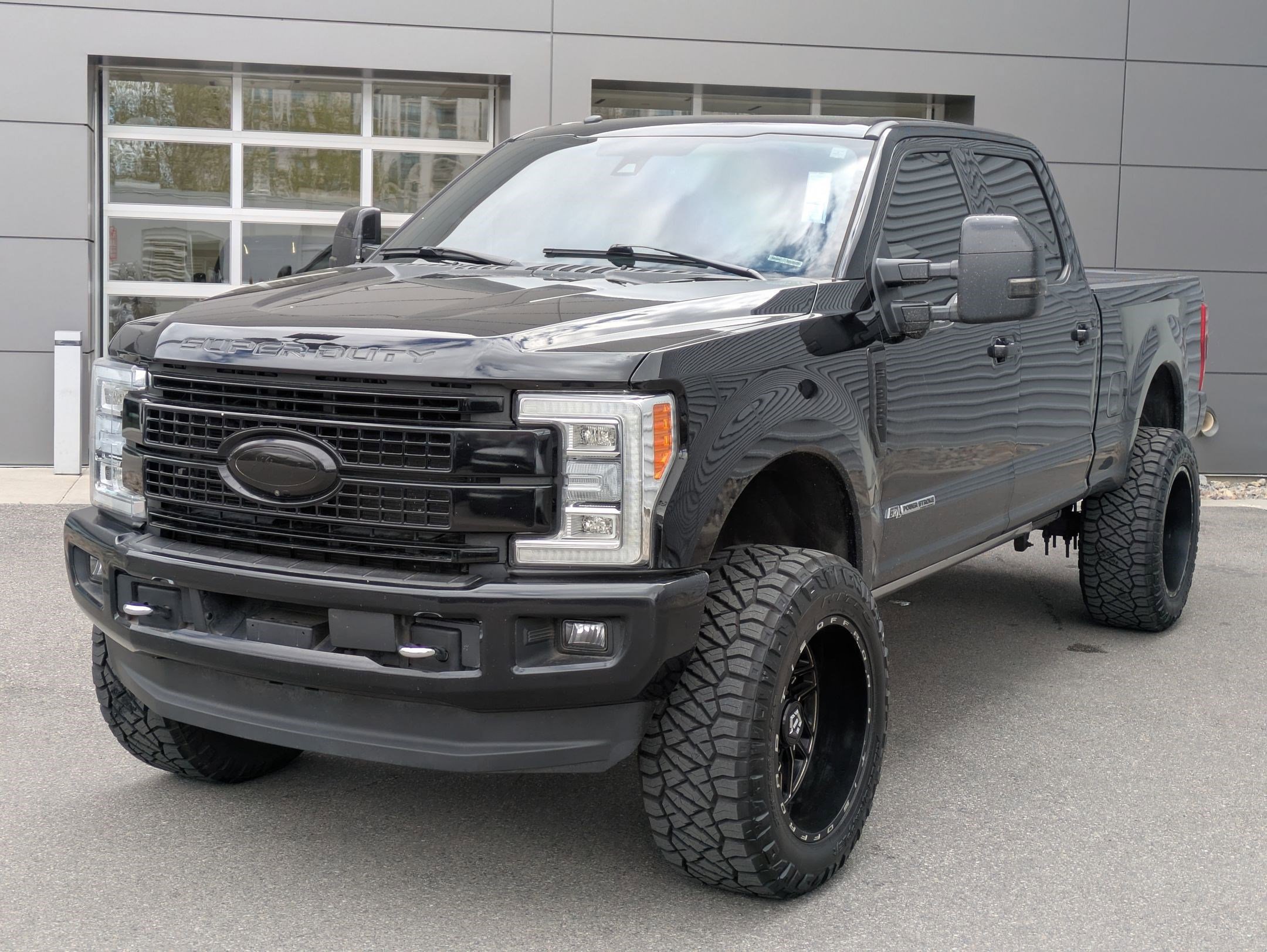 Used 2017 Ford F350 Platinum w/ Platinum Ultimate Package image 8