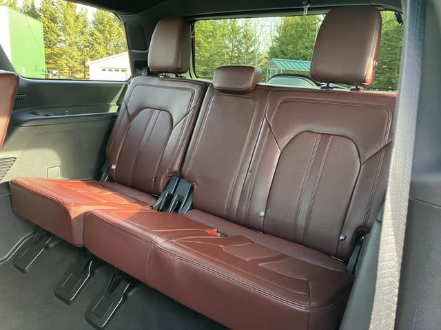 Used 2024 Ford Expedition Limited image 23